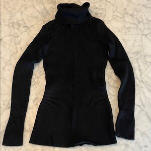Black Thicker Fitted Turtleneck Ribbed Sweater Size Small